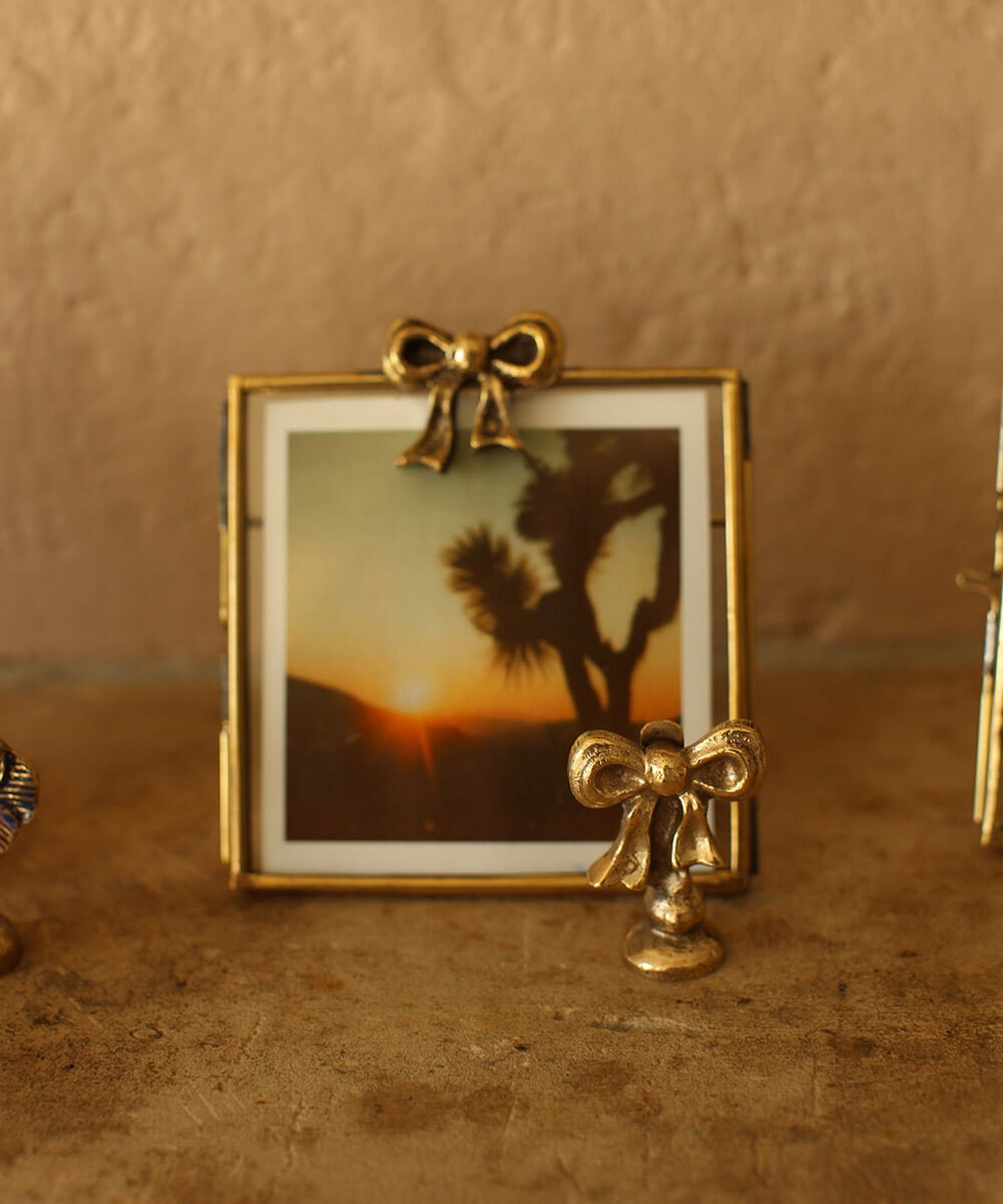 beau-marche-petit-noeud-brass-card-holder-03-1.jpg