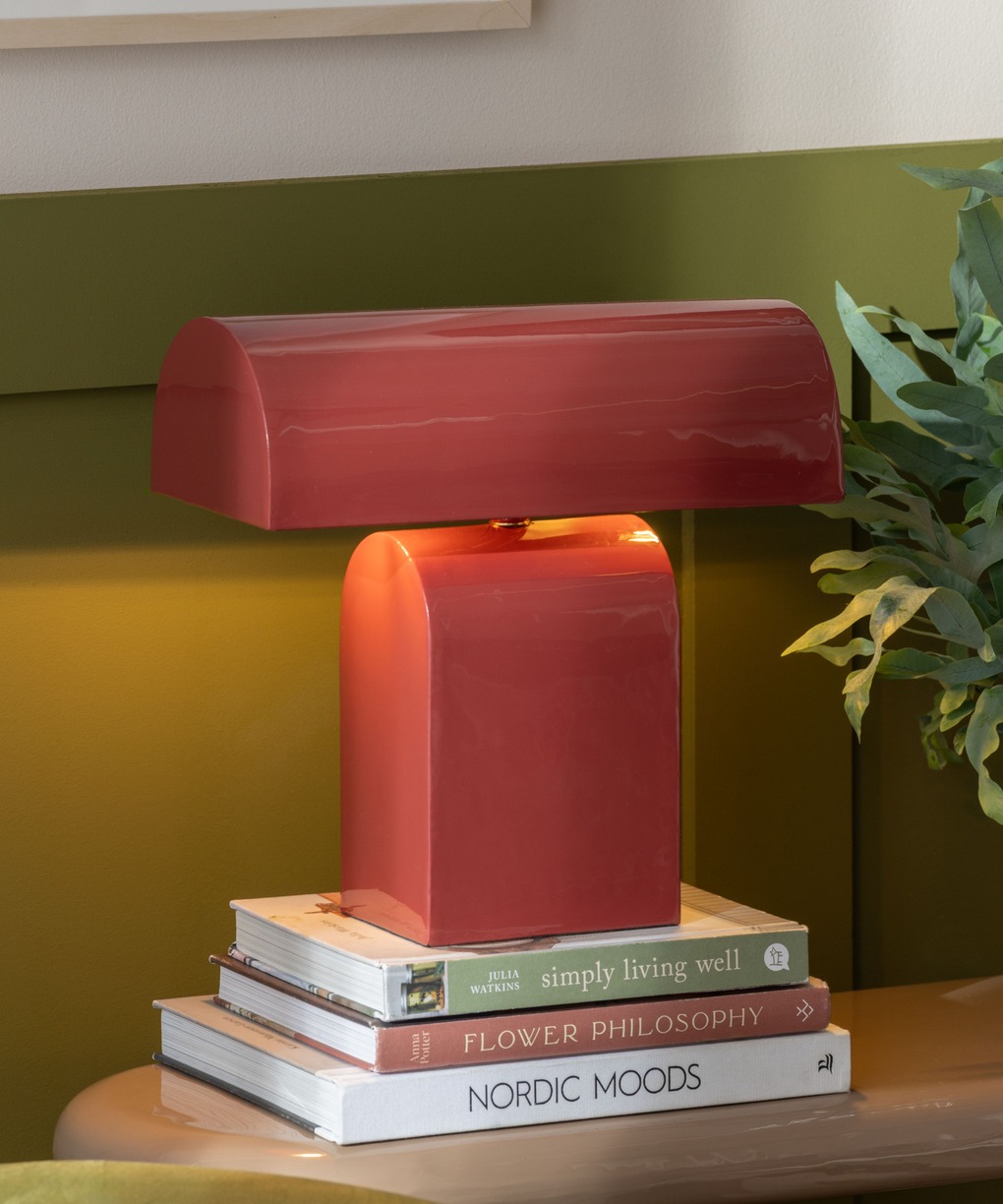 beau-marche-pupitre-table-lamp-burgundy-04-1.jpg